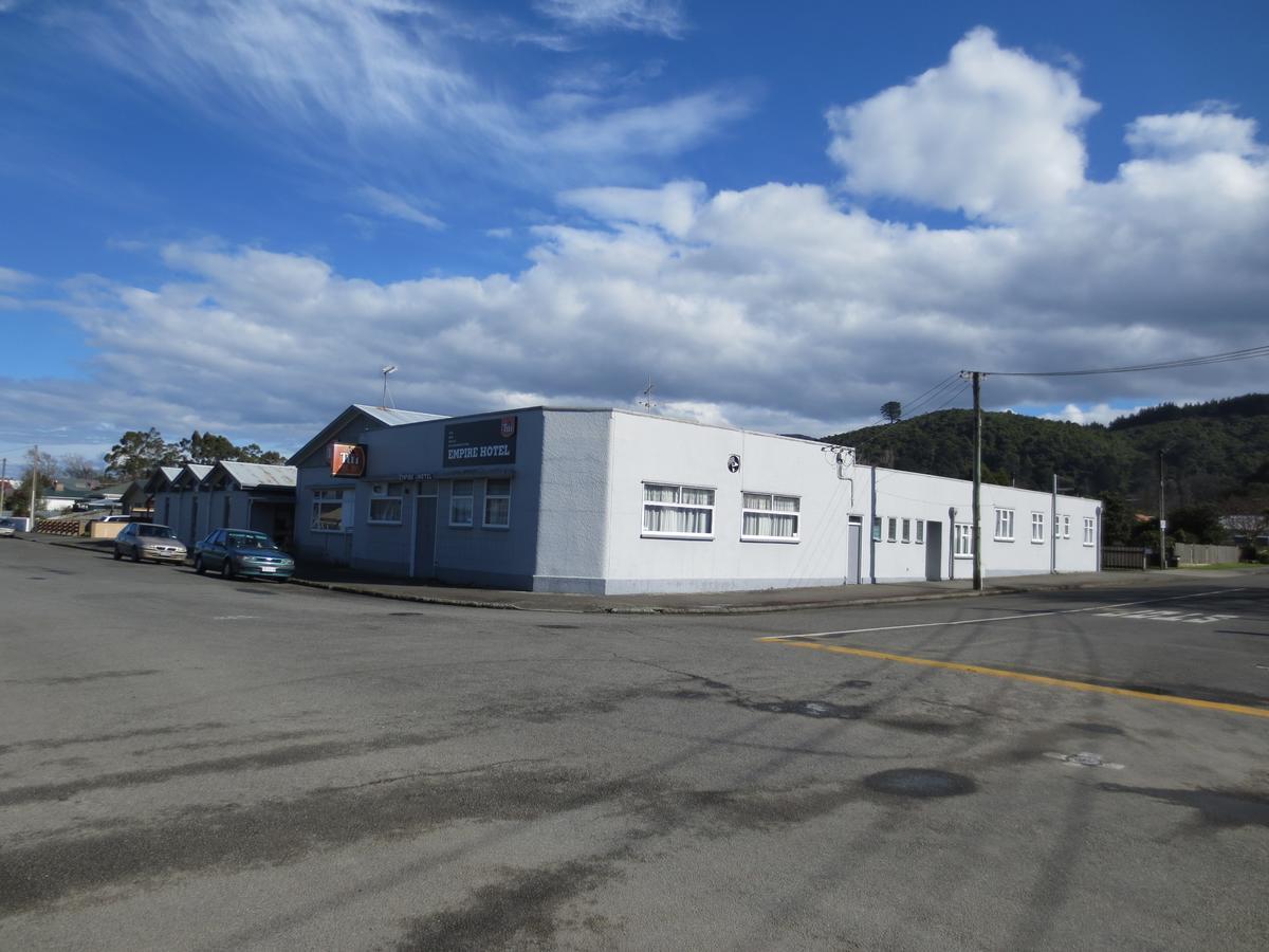 Empire Hotel Featherston Kültér fotó